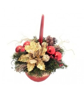 Aranjament craciun lumanare craciunita globuri rosii conuri