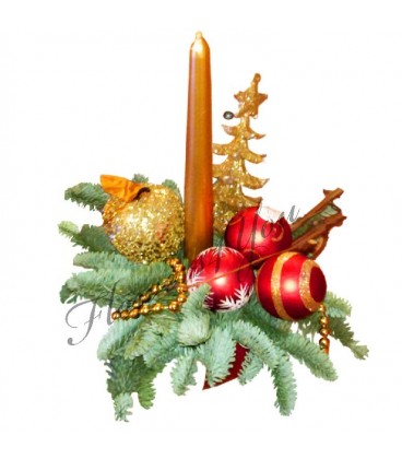 Aranjament craciun lumanare globuri rosii bradut
